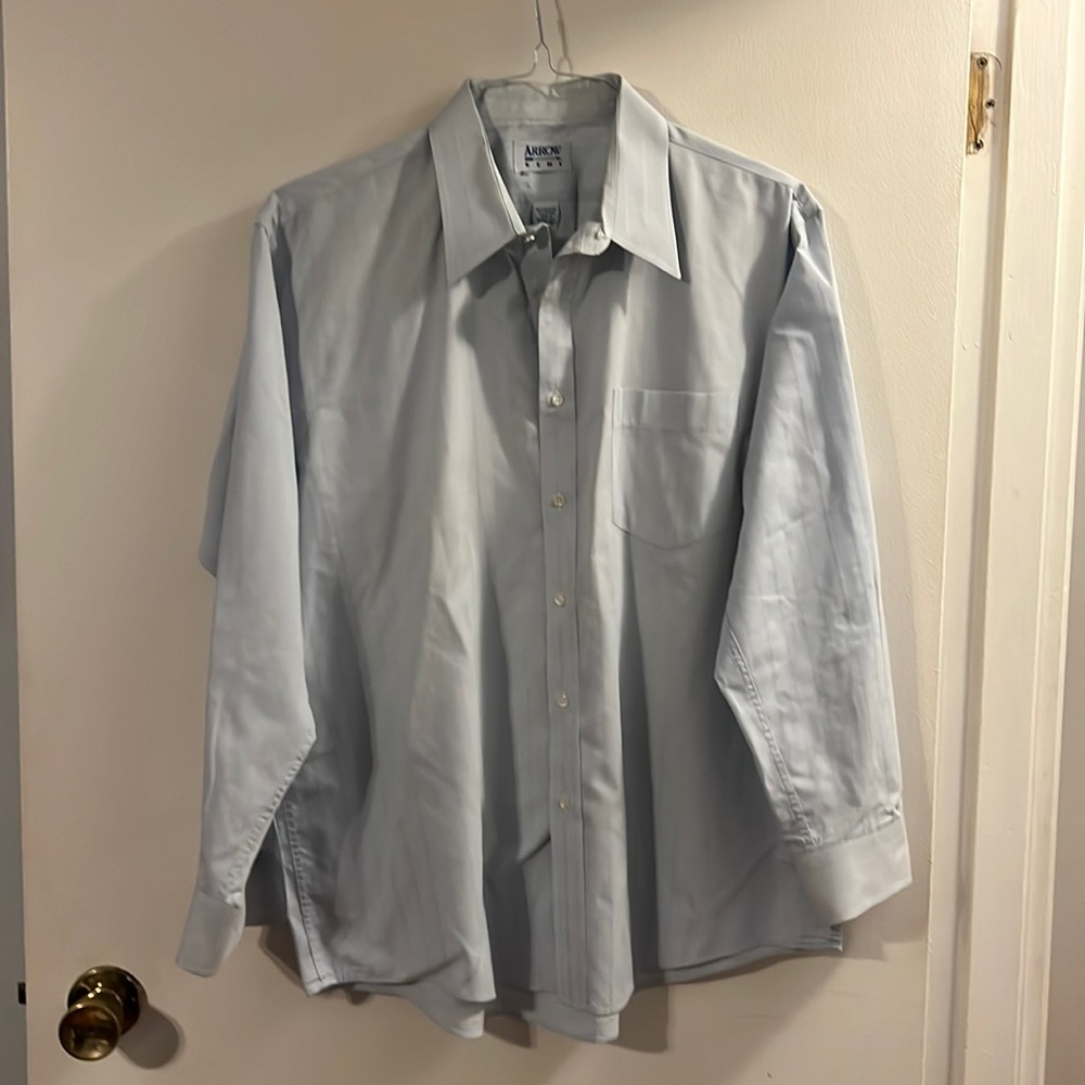 Arrow Kent pale blue mens shirt. 17-32/33